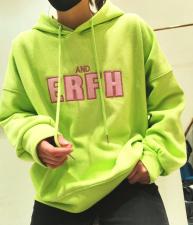 贴布绣带帽卫衣，女装卫衣/绒衫，新雅行-1