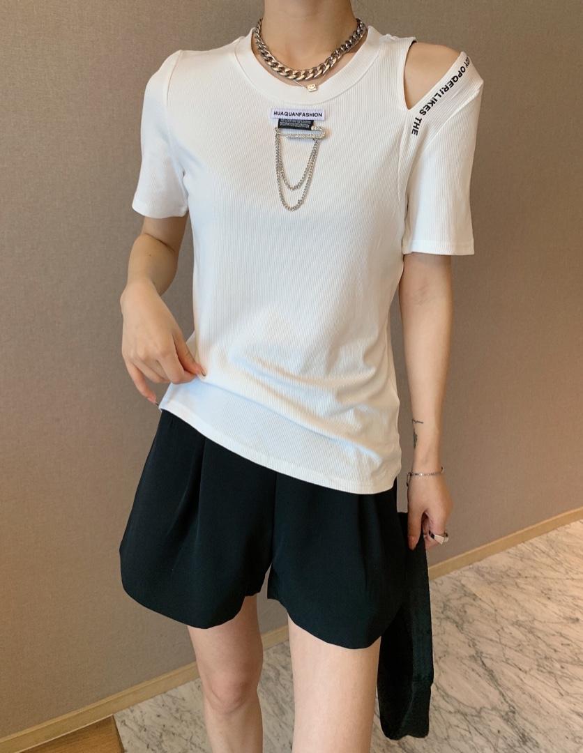 现货欧货露肩前满钻别针T精致哦，女装，柒外