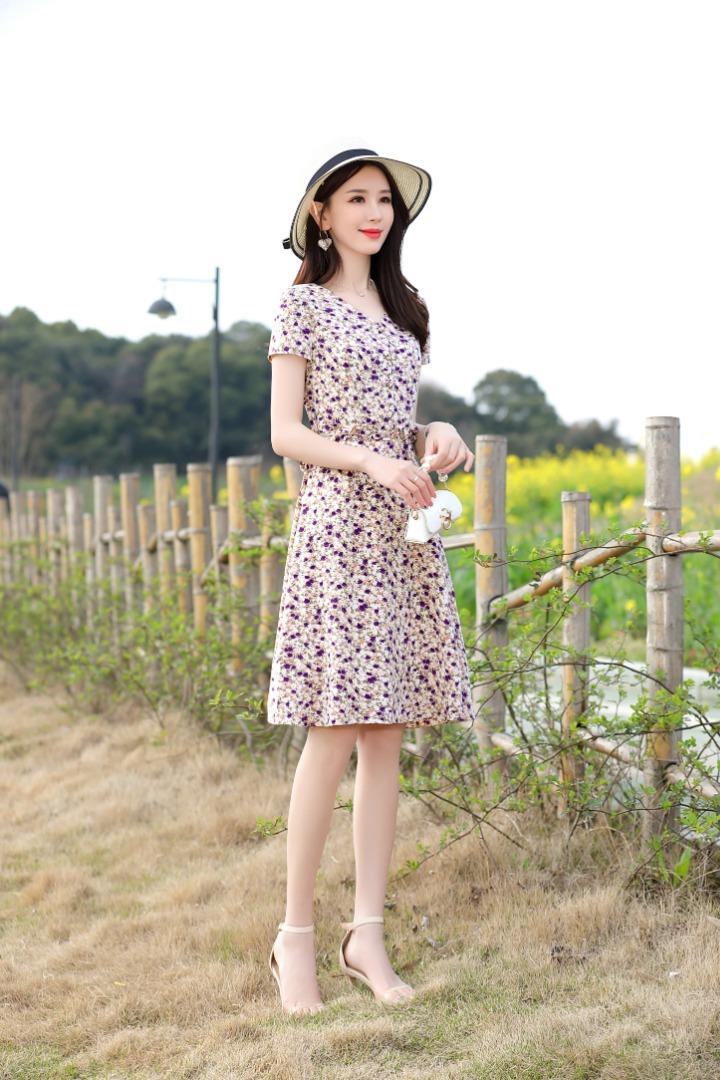 现货，淑女小碎花连衣裙，女装连衣裙，金典明美
