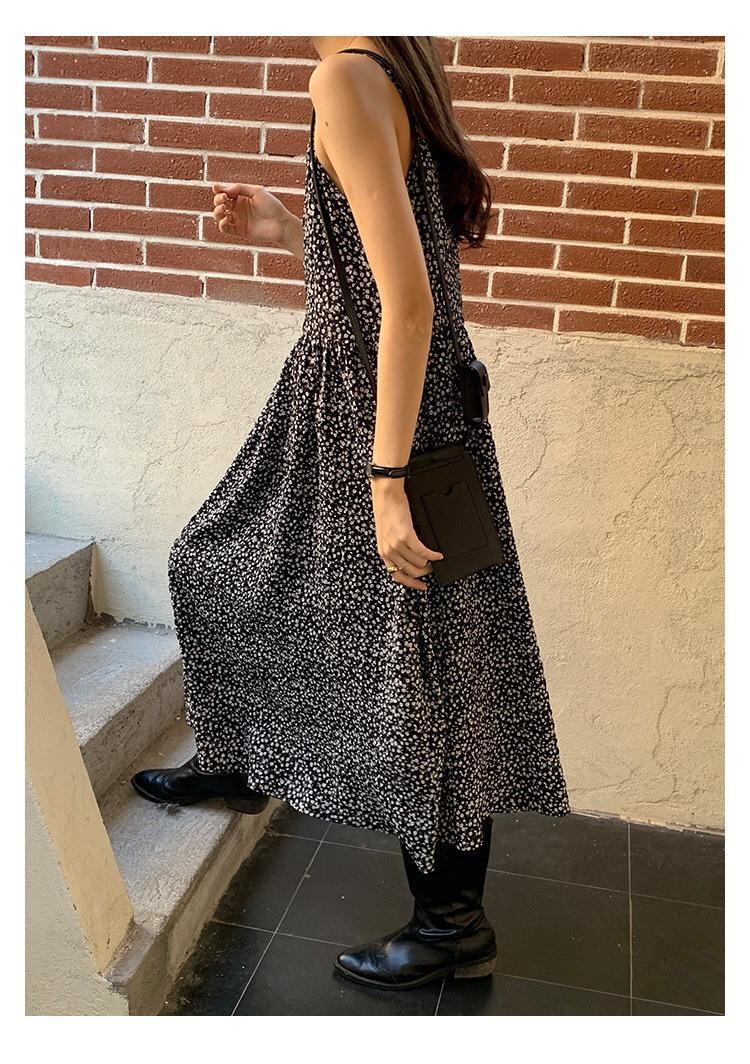 【现货】夏季新款压皱吊带连衣裙，女装背心吊带，木可可木R
