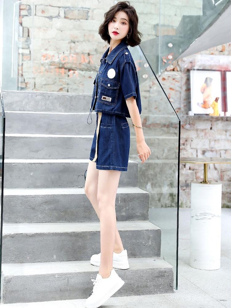 夏季新款韩版贴标潮牌短裤套装，女装职业装，金地雪
