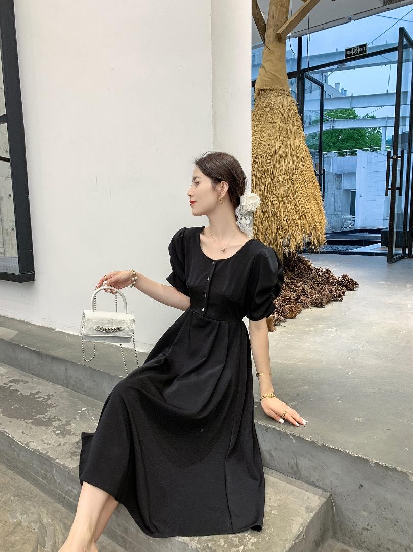 贝壳扣连衣裙后背花朵连衣裙赫本风，女装连衣裙，贻思茗