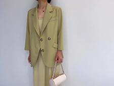 现货2021春季新品净版韩版小西装不挑人颜色美丽，女装西装，蓝典