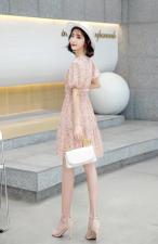 夏季新款韩版雪纺碎花连衣裙，女装连衣裙，时尚靓女孩