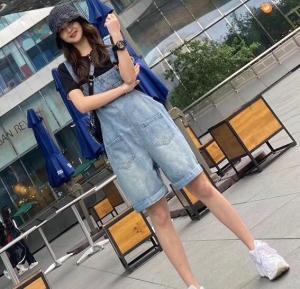 牛仔背带短裤，女装，玫瑰共和国