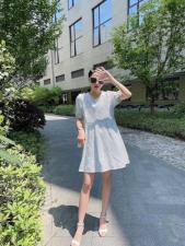 现货夏季新款韩版绣花连衣裙，女装连衣裙，漫迪