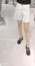 (现货)水洗牛仔三分裤，女装，艺尚丽人