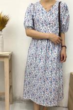 2021夏季新款韩版碎花连衣裙现货，女装连衣裙，雨木其