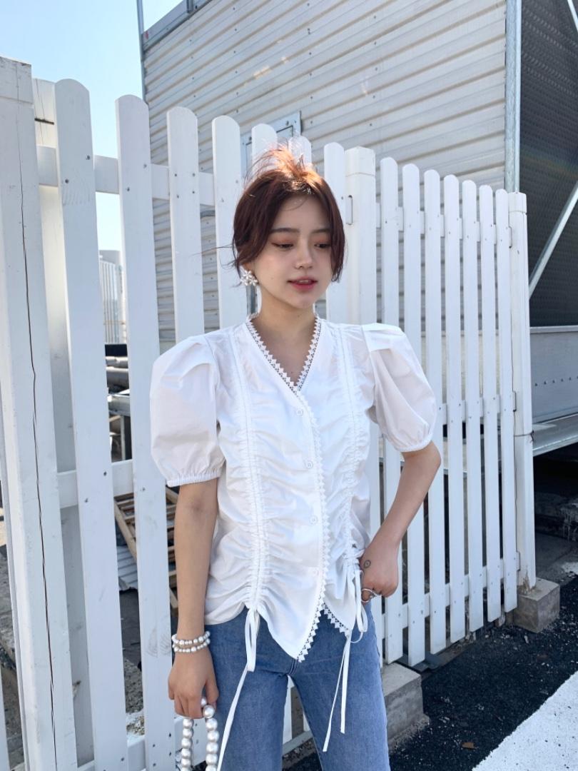 夏季新款韩版蕾丝上衣，女装，邱小姐