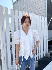 夏季新款韩版蕾丝上衣，女装，邱小姐