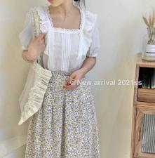 【现货】方领小花边韩系小衫甜美气质做工精细，女装，Here Bella(1F)