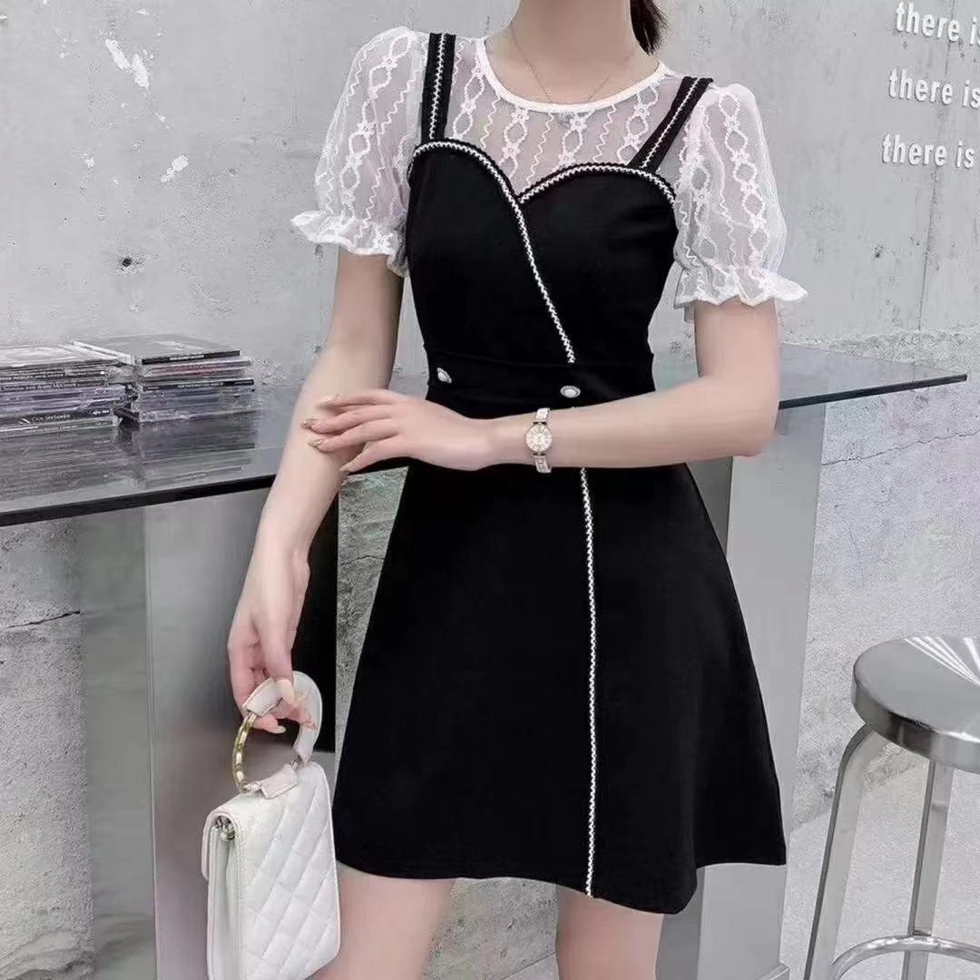4个码两个颜色，女装，依柏璐