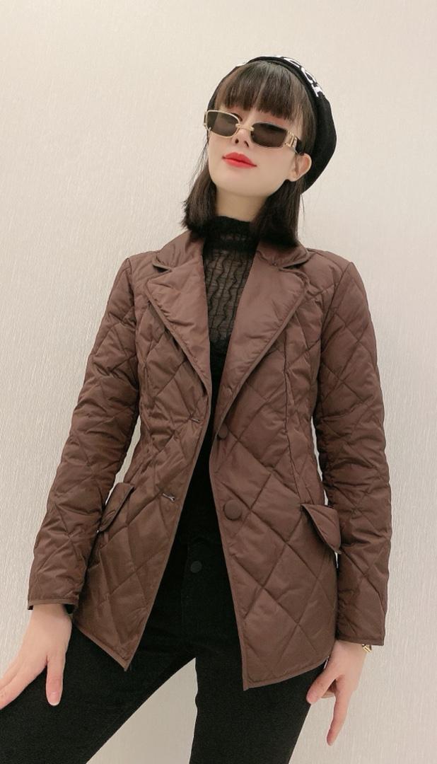 轻薄短款西装羽绒服外套欧货网红款，女装西装，茗格拉