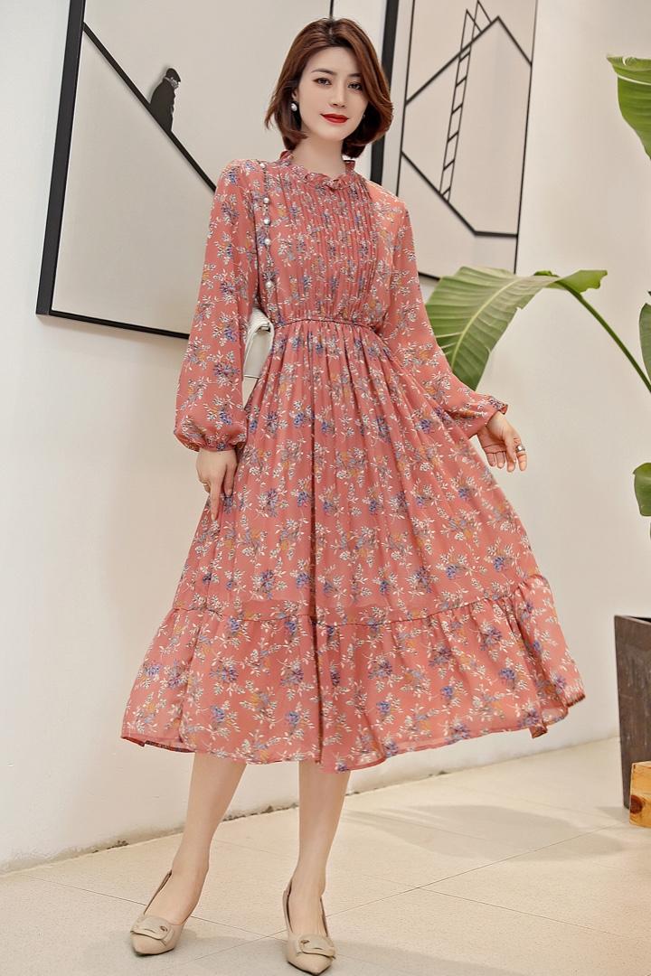 春装小碎花连衣裙，女装连衣裙，莎咔