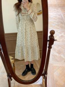 独屿2021春复古碎花连衣裙，女装连衣裙，独屿