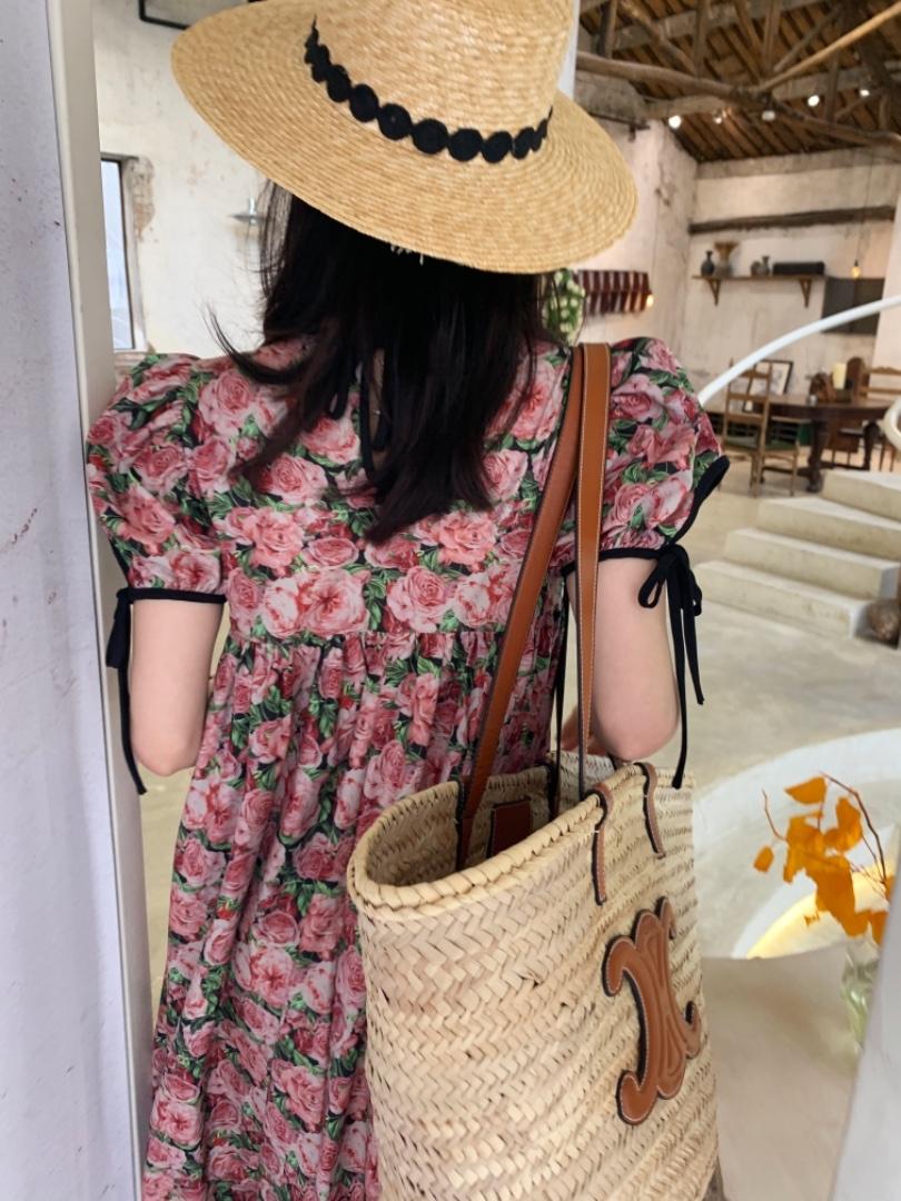 花朵连衣裙，女装连衣裙，莫娜NORA