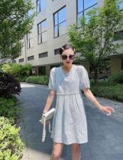 现货夏季新款韩版绣花连衣裙，女装连衣裙，漫迪