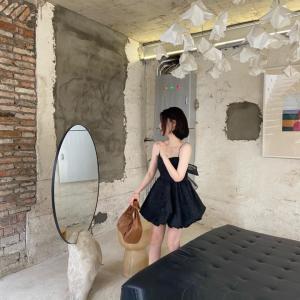 黑色后背网纱蝴蝶结吊带裙,女装背心吊带,ceelphy