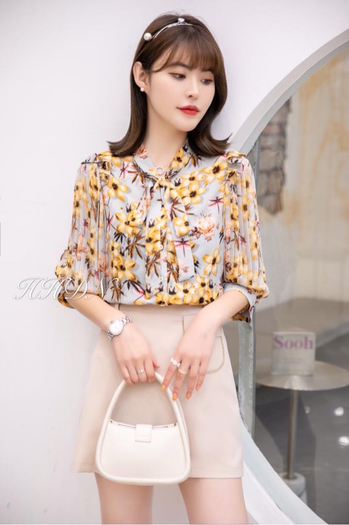 【现货】夏季新款韩版时尚大方女装小衫，女装，红火丹妮