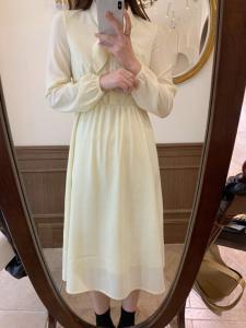 独屿 2021春 新款打结领设计连衣裙，女装连衣裙，独屿