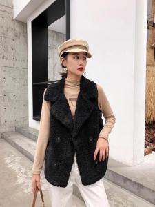 秋冬新款 皮毛一体拼接羽绒马甲,女装马夹,蜜思优沫