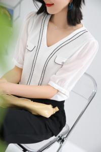 女装