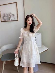 新款仿丝锻连衣裙,女装连衣裙,莎咔
