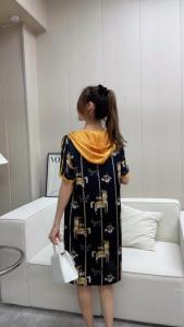 女装