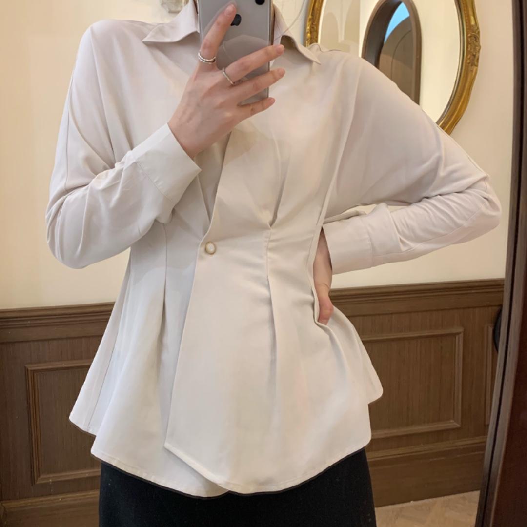 独屿2021春一粒扣收腰小衫绿色绝美是春天的颜色吖，女装，独屿