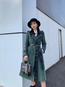 女装
