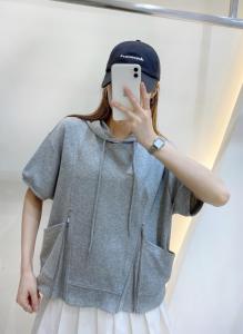 女装