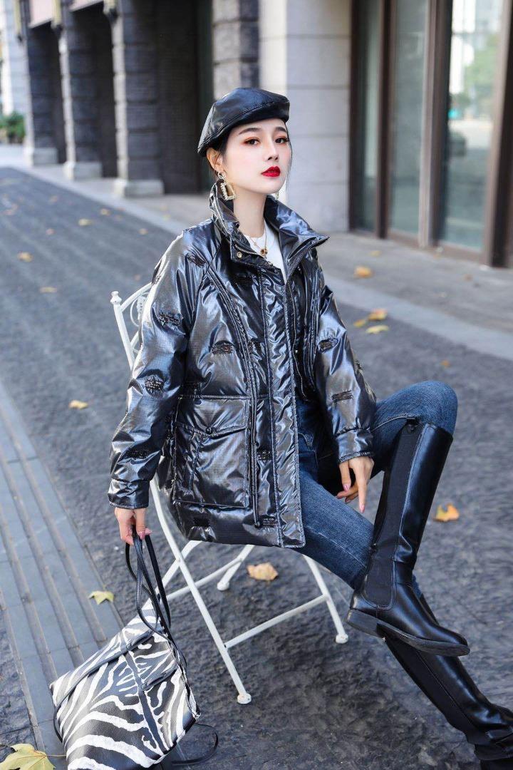 2038款羽绒服，女装羽绒服，依柏璐