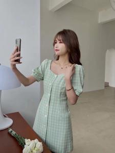 【现货】2021夏季新品 夏日清新甜美格纹修身连衣裙,女装连衣裙,意格