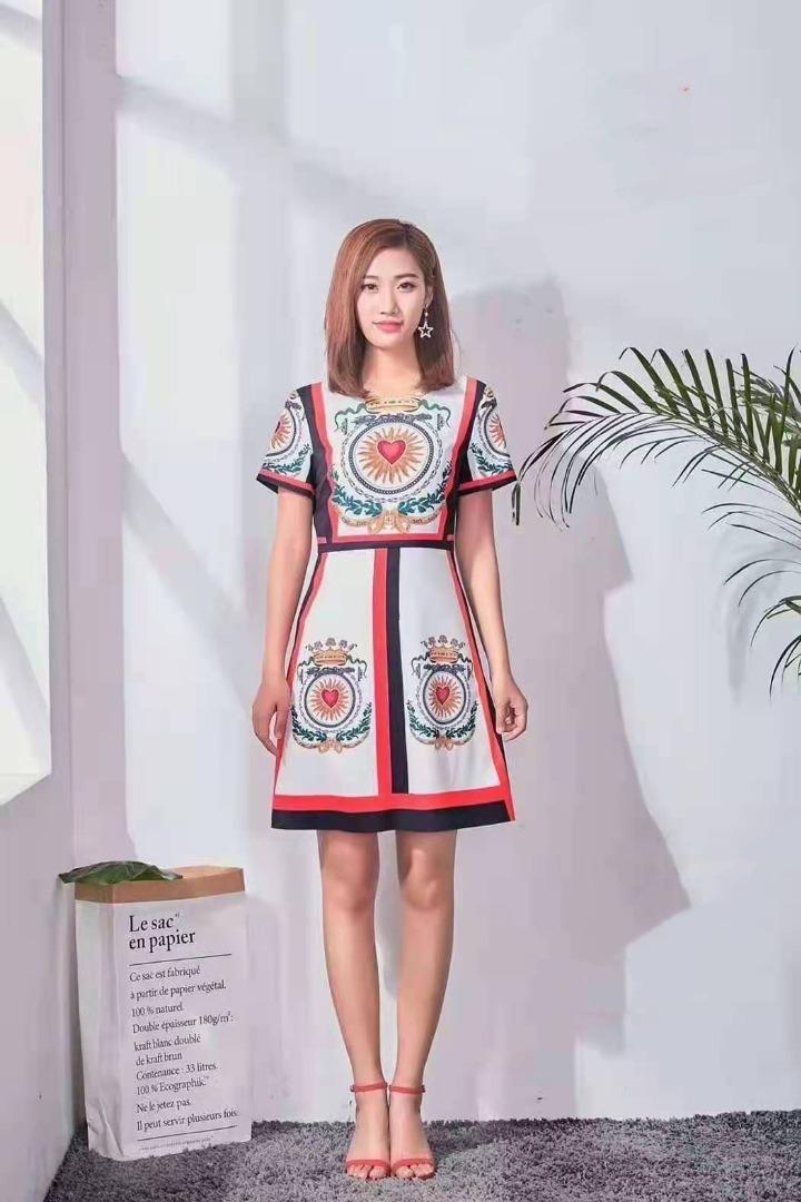 订位花连衣裙，女装连衣裙，茜茜靓点