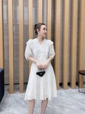 DG8102欧货2021夏季新款法式V领蕾丝镂空连衣裙，女装连衣裙，L·H·X