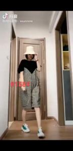 8158# 上衣分 黑白 背带裤分黑格子 背带套装M L，女装职业装，红嘴鹰