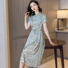 绿色