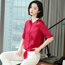 红色