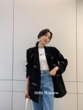 欧韩贴标西装外套，女装西装，露彩
