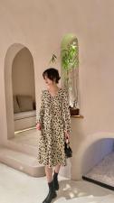 秋装新款百搭款连衣裙m-4xL，女装连衣裙，董与陈