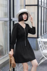 韩版潮流休闲时尚连衣裙：厂家直销批发，黑白两个色m一XL,女装连衣裙,圣姿源