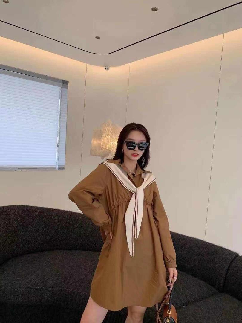 新款披肩连衣裙，女装连衣裙，红头发儿