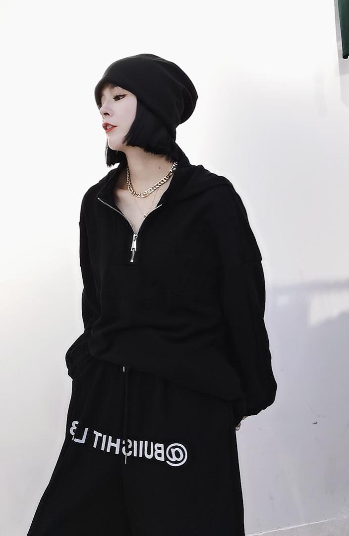 2021新款早秋款带帽套头针织卫衣，有大货，女装卫衣/绒衫，瑟拉·女人缘