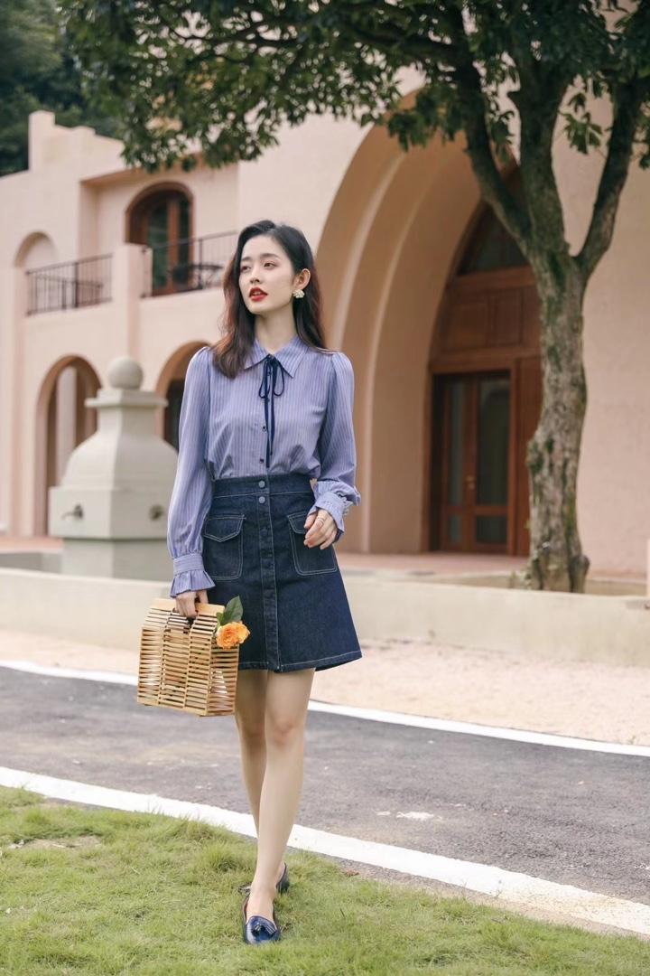 条纹衬衫+牛仔半裙，女装衬衫，慕尚依依