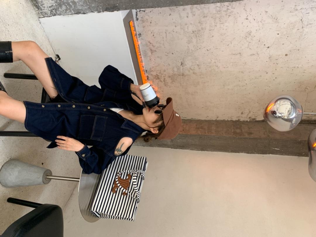 漏肩牛仔衬衫，女装衬衫，肆尔