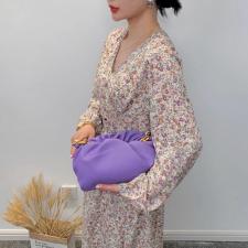 V领韩版碎花连衣裙，女装连衣裙，U·M