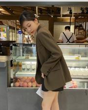 秋季新款西装外套单排扣，女装西装，mona 茉奈