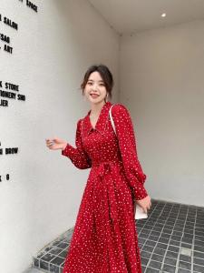 它来了大爱这个波点长裙?小翻领V型的设计·拥有天鹅颈不是问,其它,潘大利