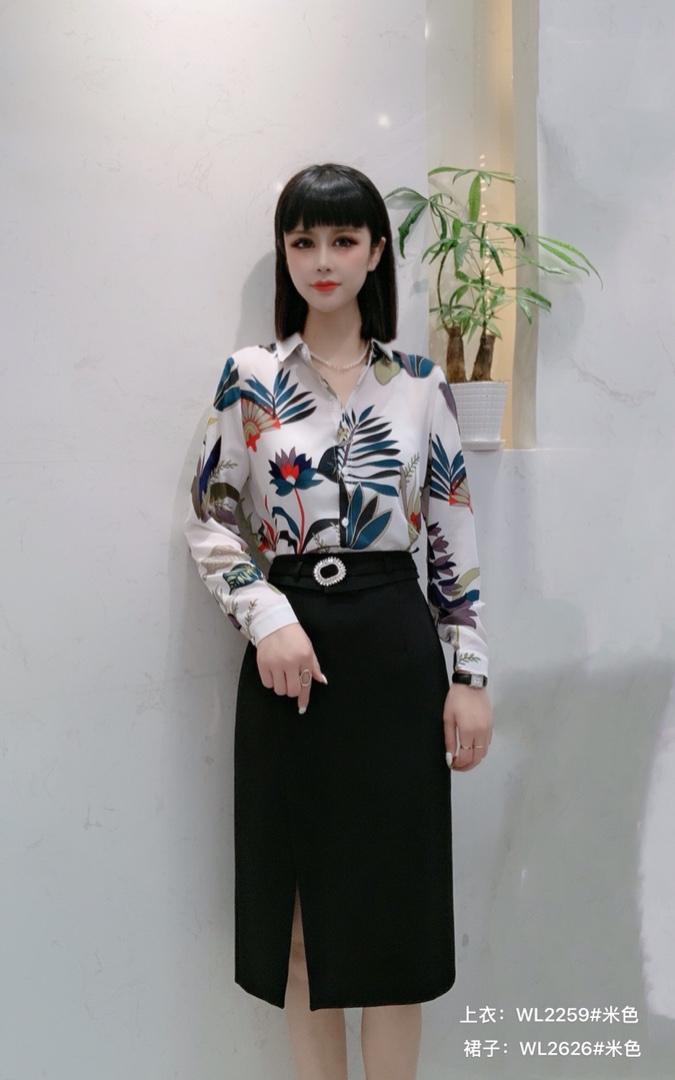 2021秋季新款长袖花色修身显瘦气质小衫大量现货供应，其它，红.炫影
