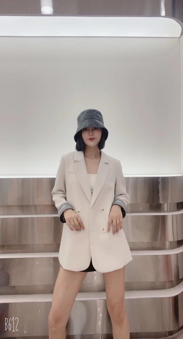 2021秋装新款韩版女装时尚休闲西装外套，女装西装，时尚名门